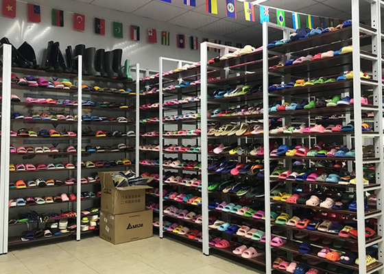 Машина прессформы дуновения воздуха для пластиковых ботинок Chappal темпового сальто сальто PVC
