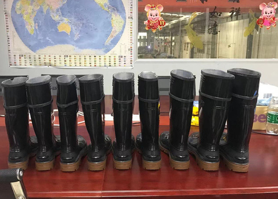 Ботинок Gumboots высоты делая материал PVC машины